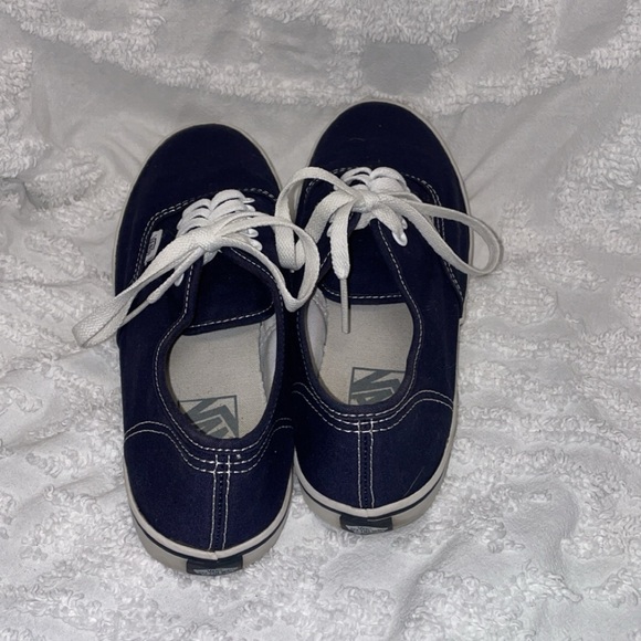 Vans - Picture 3 of 3